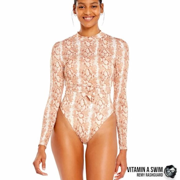 VITAMIN A SWIM REMY RASHGUARD SAND SNAKESKIN PRINT LONG SLEEVE SURF SHIRT CROP - Picture 3 of 16